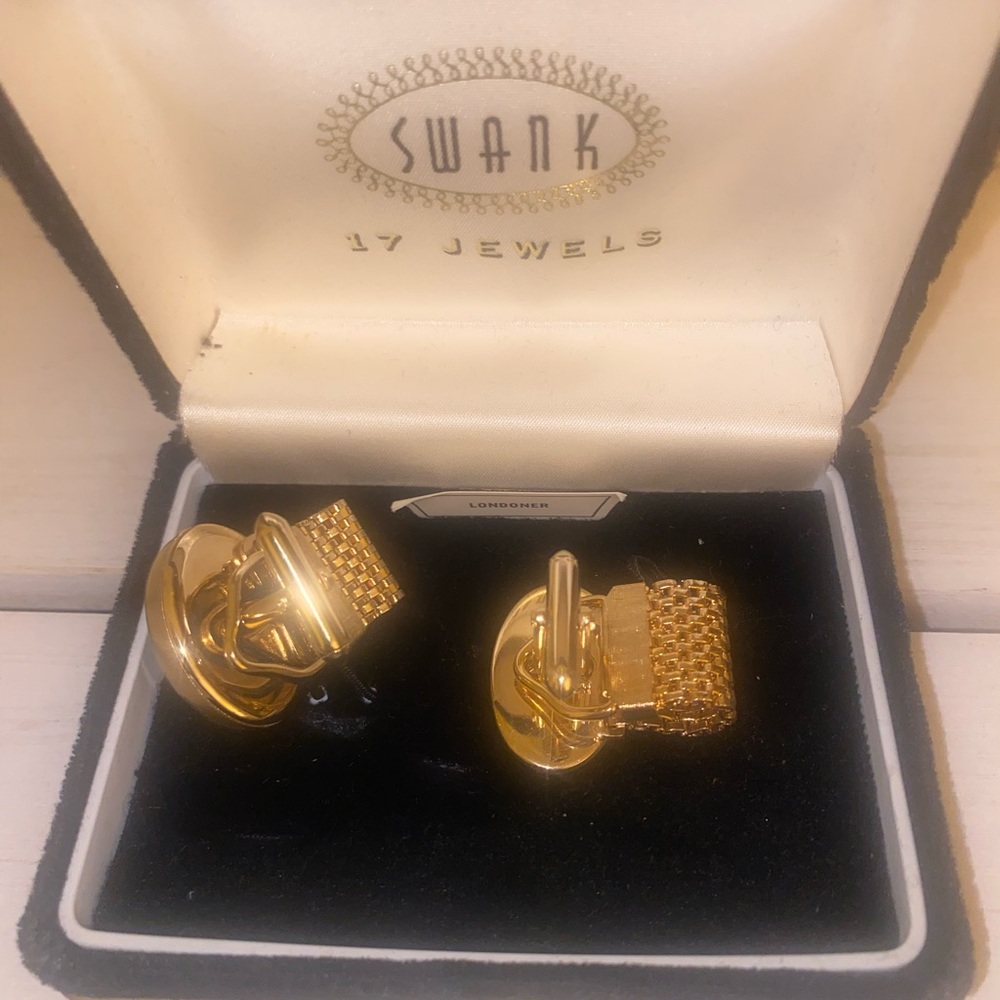 SWANK Gold Cufflinks Set - Picture 5 of 7